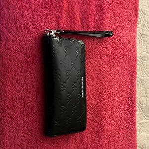 Michael Kors Glossy Black Wristlet